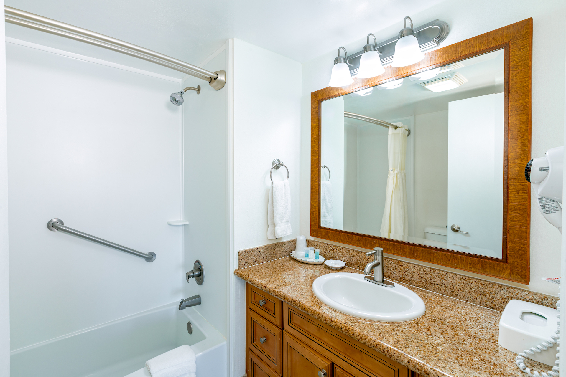 Picture of 1 Bedroom Deluxe Suite | Fort Lauderdale Beach Resort
